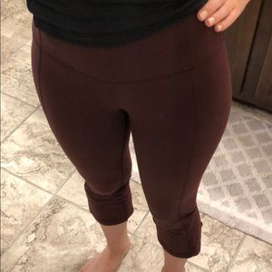 Lululemon burgundy crop leggings
